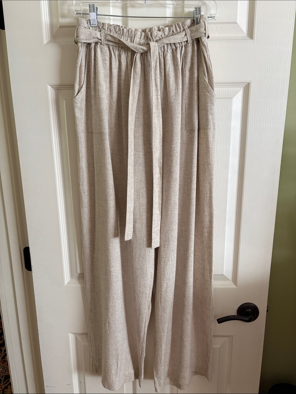 Linen and viscose blend paper bag wide leg pants. Size medium